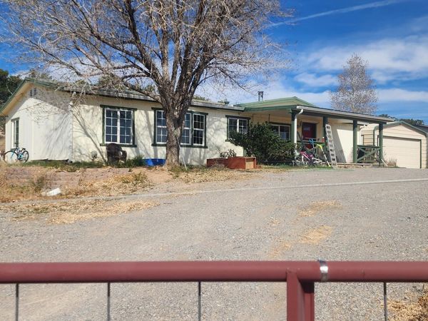 34B Skyline Drive, Edgewood, NM 87015