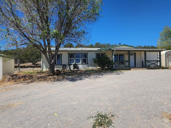 34B Skyline Drive, Edgewood, NM 87015