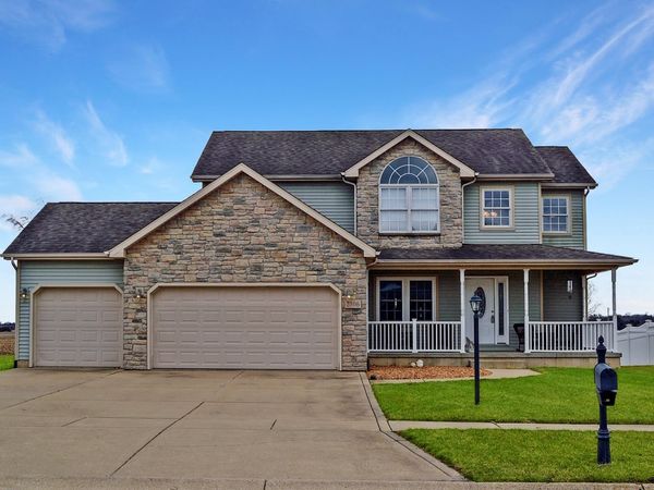2106 Arrow Leaf Lane, Valparaiso, IN 46383