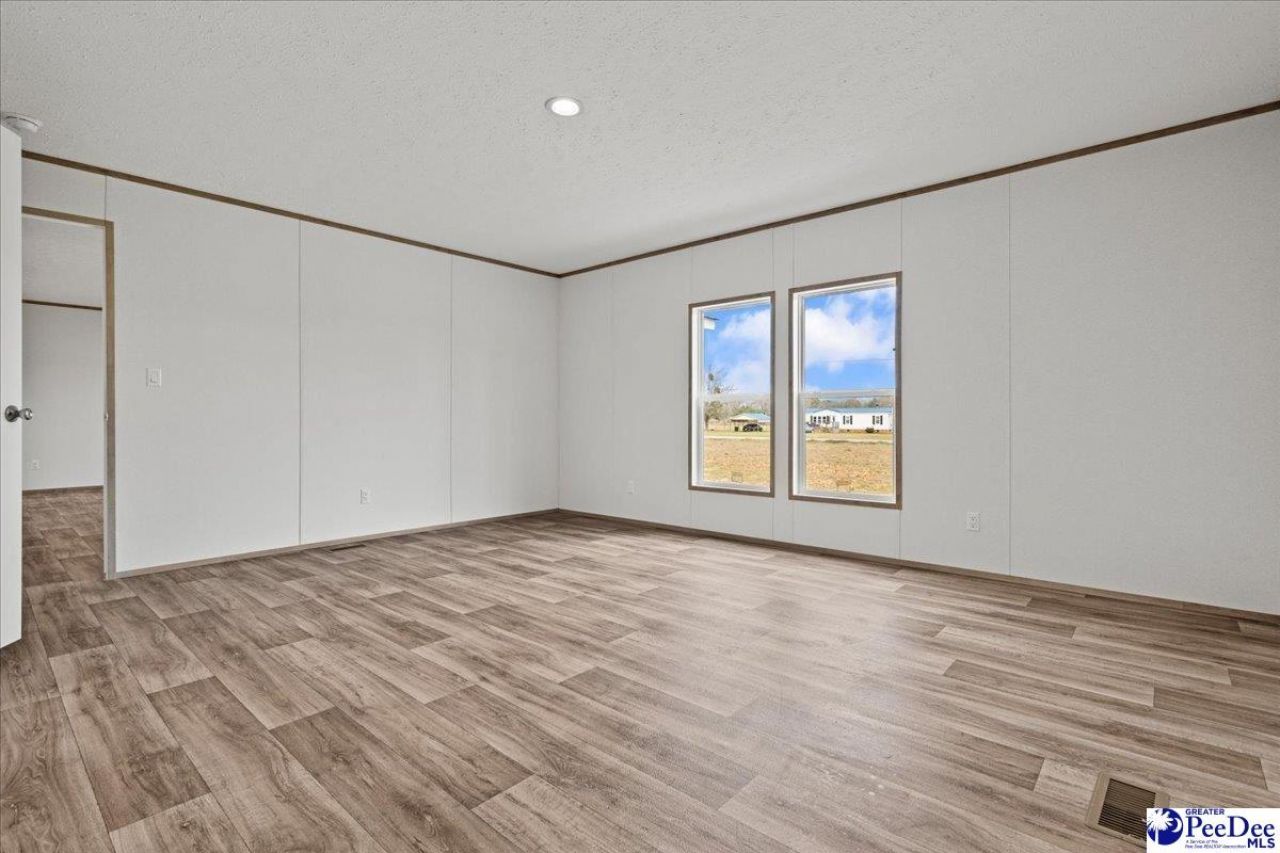 2026 Una Rd Photo 13