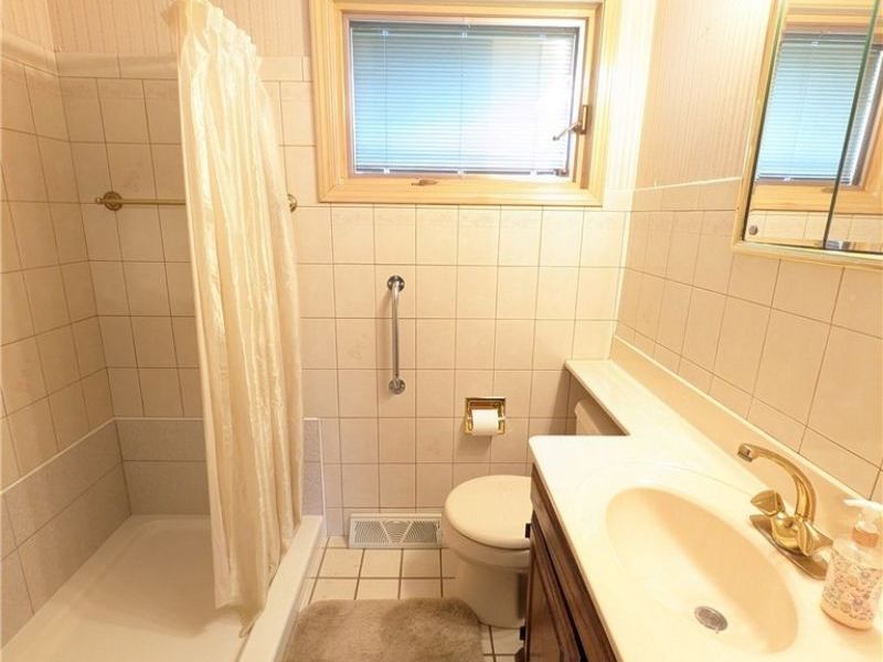 10769 Akins Road, North Royalton, OH 44133 Photo 17