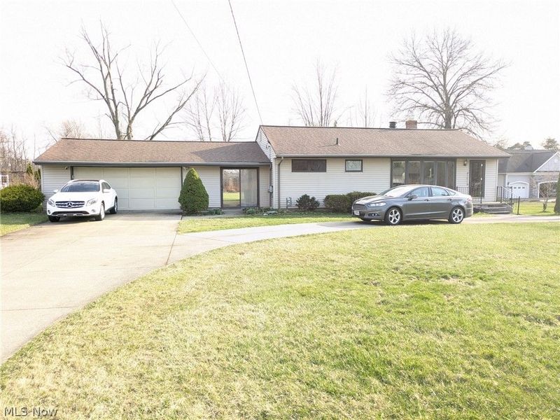 10769 Akins Road, North Royalton, OH 44133 Photo 2