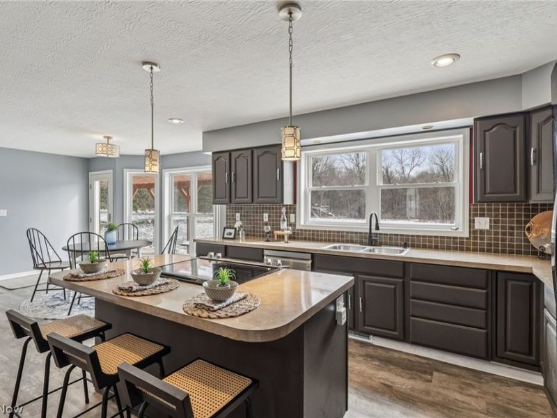 4184 Hunters Ridge Drive , Brimfield, OH 44266 Photo 16