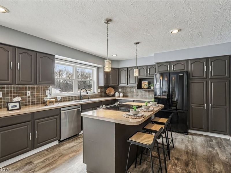 4184 Hunters Ridge Drive , Brimfield, OH 44266 Photo 18