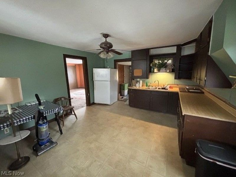 2430 W River Road N, Elyria, OH 44035 Photo 4