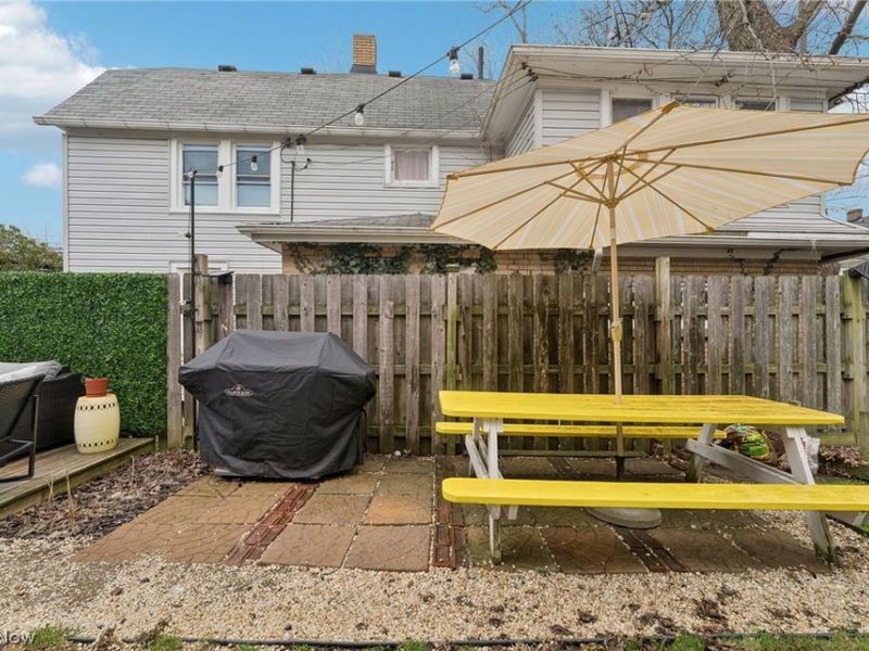 2253 Olive Avenue , Lakewood, OH 44107 Photo 33