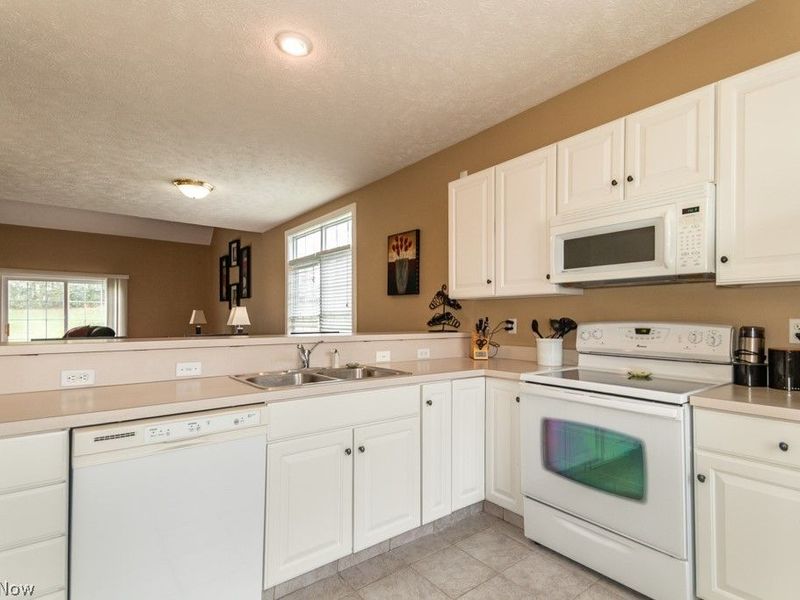 76 Brookstone Lane , Willoughby, OH 44094 Photo 11