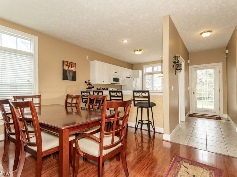 76 Brookstone Lane , Willoughby, OH 44094 Photo 4