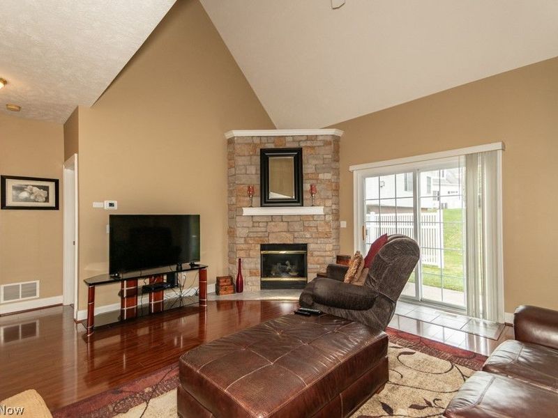 76 Brookstone Lane , Willoughby, OH 44094 Photo 8