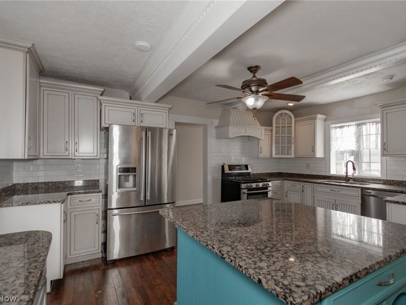 30200 Ridge Road , Wickliffe, OH 44092 Photo 2