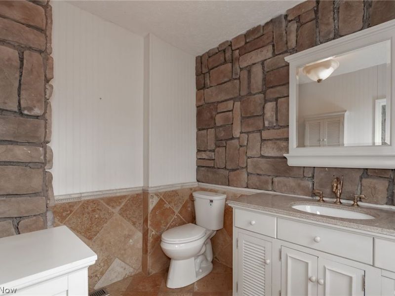 30200 Ridge Road , Wickliffe, OH 44092 Photo 23