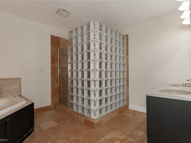 30200 Ridge Road , Wickliffe, OH 44092 Photo 32