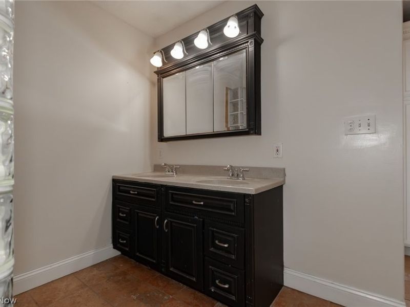 30200 Ridge Road , Wickliffe, OH 44092 Photo 33