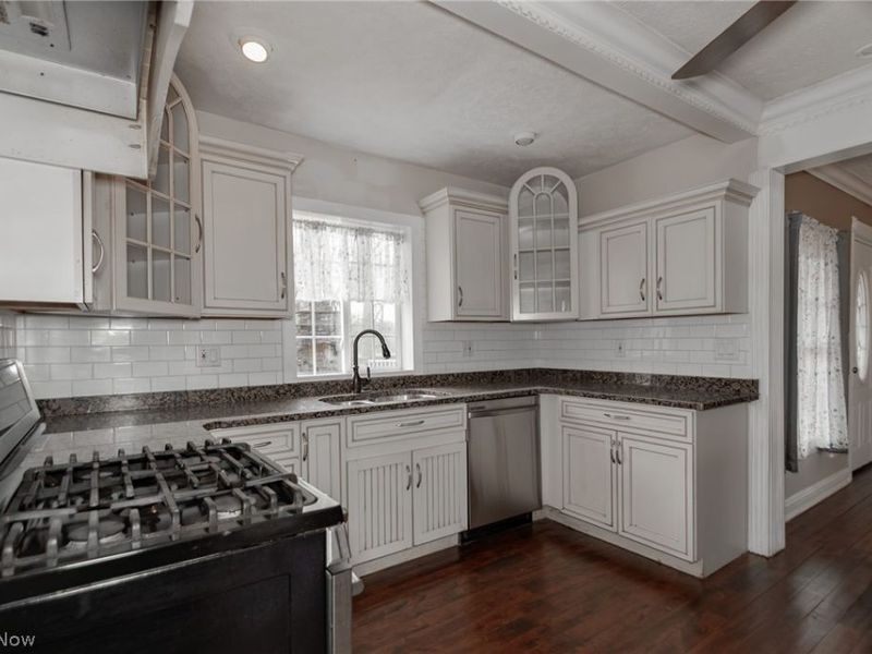 30200 Ridge Road , Wickliffe, OH 44092 Photo 6