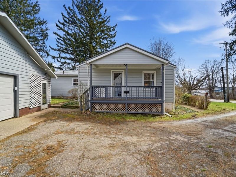 205 Claridon Road, Chardon, OH 44024 Photo 2