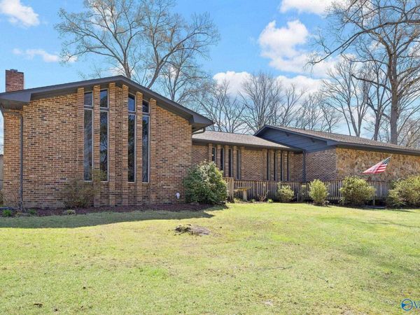 400 Crescent Drive SW, Hartselle, AL 35640