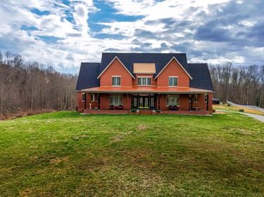 128 Marcum Trail, East Bernstadt, KY 40729