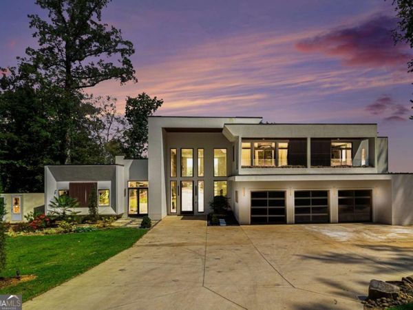 2730 Emerald Drive, Jonesboro, GA 30236