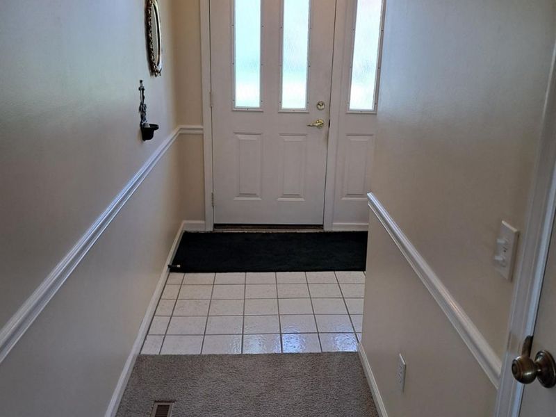 102 Cottage Grove Drive, Fremont, OH 43420 Photo 2