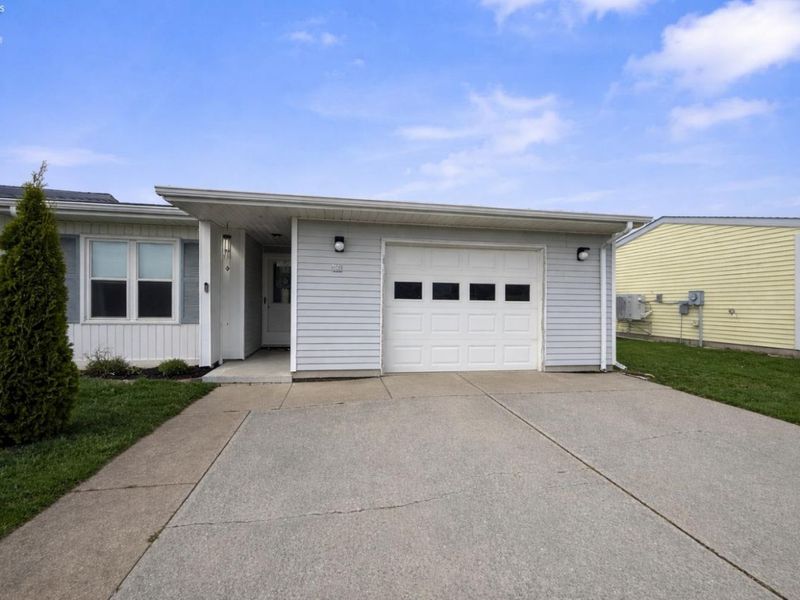 418 Brinker Street, Bellevue, OH 44811 Photo 2