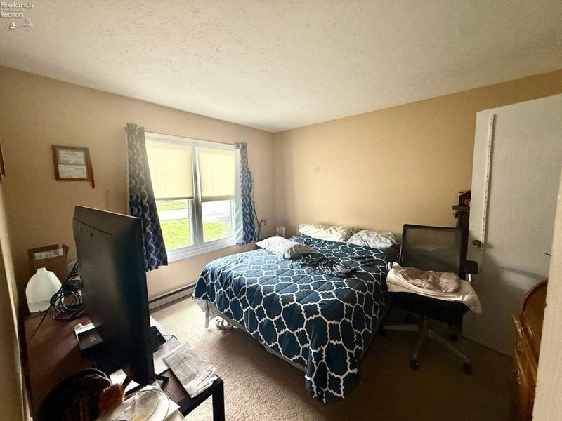 418 Brinker Street, Bellevue, OH 44811 Photo 3