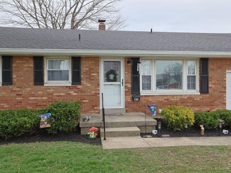 150 Crowthers Drive, Hamilton, OH 45013 Photo 2