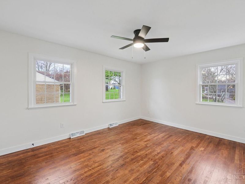 357 Meadowcrest Road, Cincinnati, OH 45231 Photo 19