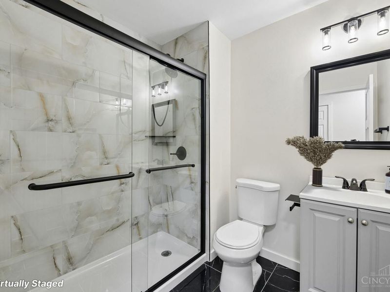 357 Meadowcrest Road, Cincinnati, OH 45231 Photo 24