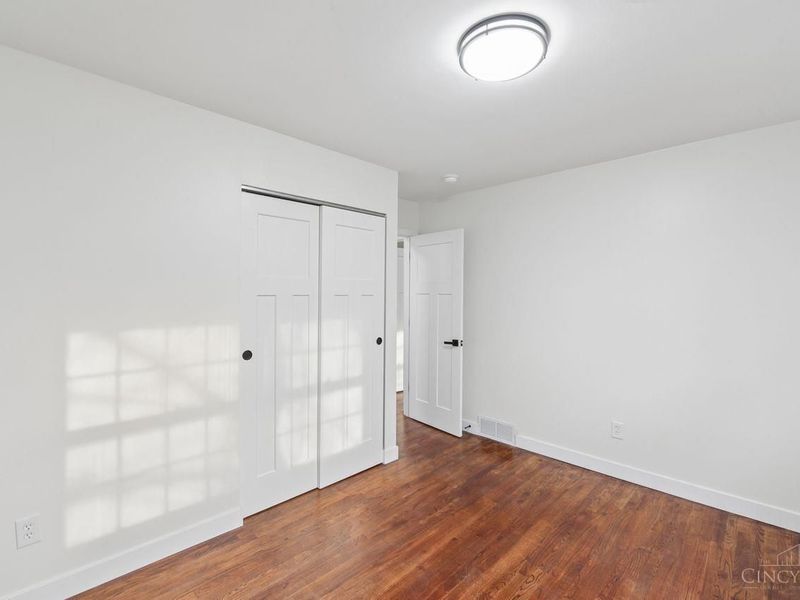 357 Meadowcrest Road, Cincinnati, OH 45231 Photo 29