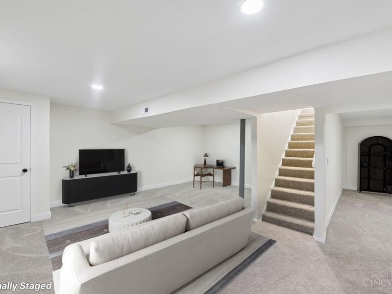 357 Meadowcrest Road, Cincinnati, OH 45231 Photo 37