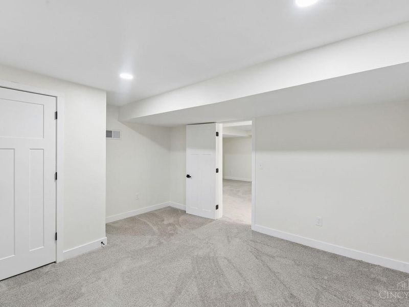 357 Meadowcrest Road, Cincinnati, OH 45231 Photo 45