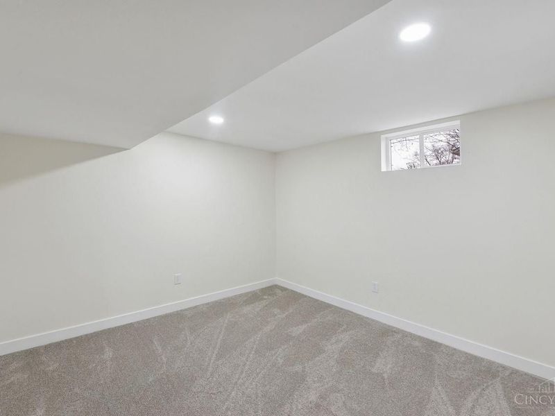 357 Meadowcrest Road, Cincinnati, OH 45231 Photo 46