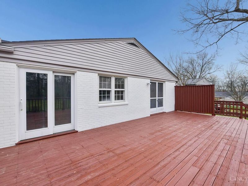357 Meadowcrest Road, Cincinnati, OH 45231 Photo 47