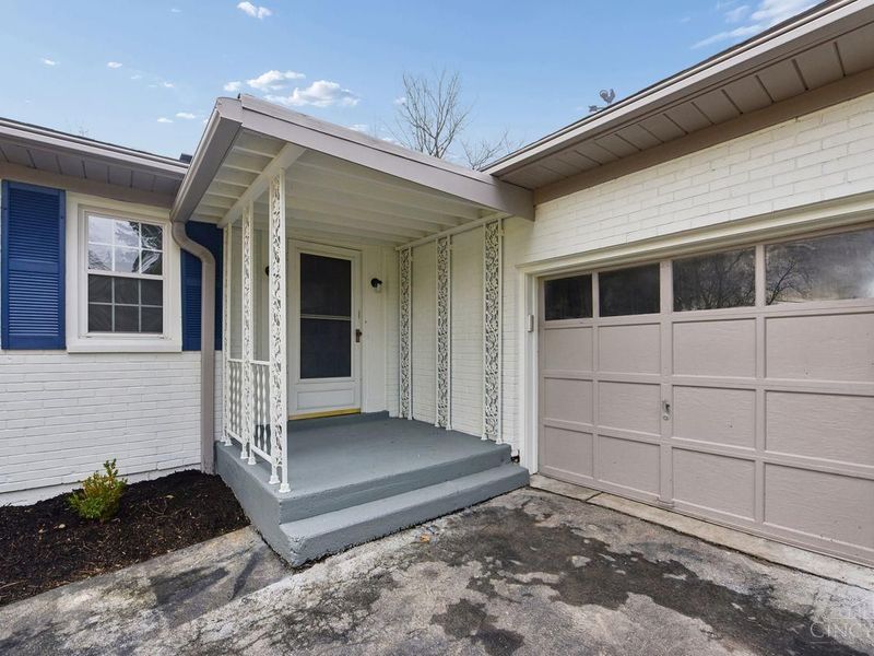 357 Meadowcrest Road, Cincinnati, OH 45231 Photo 5