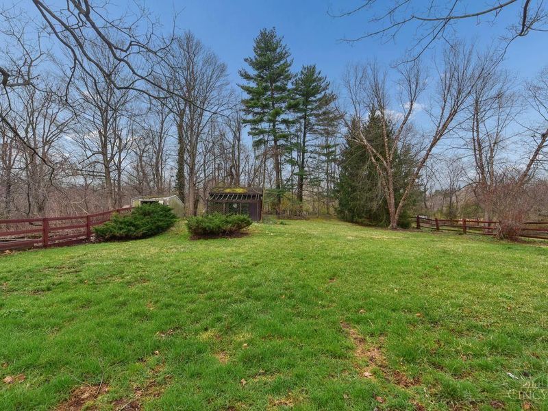 357 Meadowcrest Road, Cincinnati, OH 45231 Photo 57