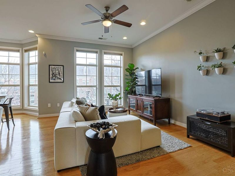 215 Stetson Street, Unit 215, Cincinnati, OH 45219 Photo 6