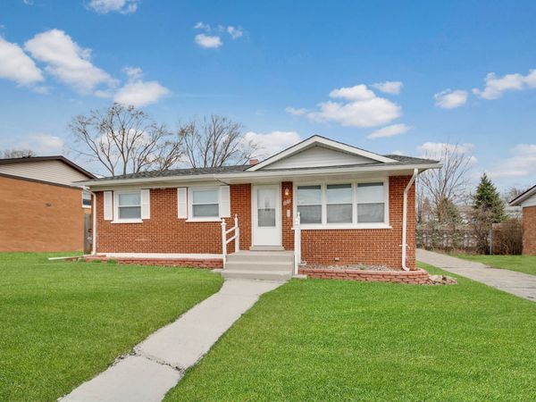 379 Hickory Street , Chicago Heights, IL 60411