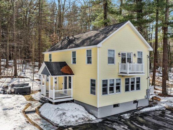 29 Beaver Lake Avenue, Derry, NH 03038