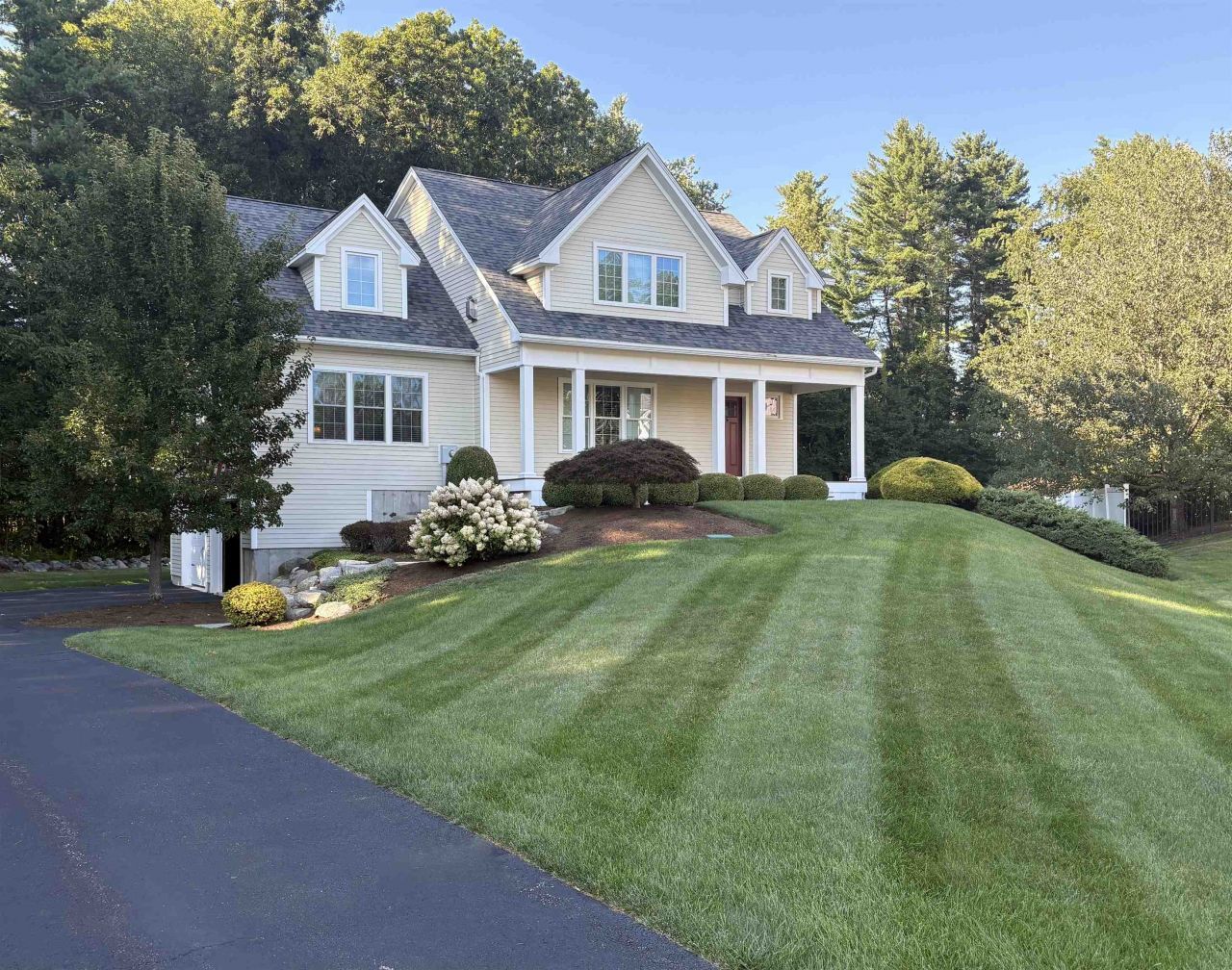 10 Heron Way, Stratham, NH 03885 Main Photo