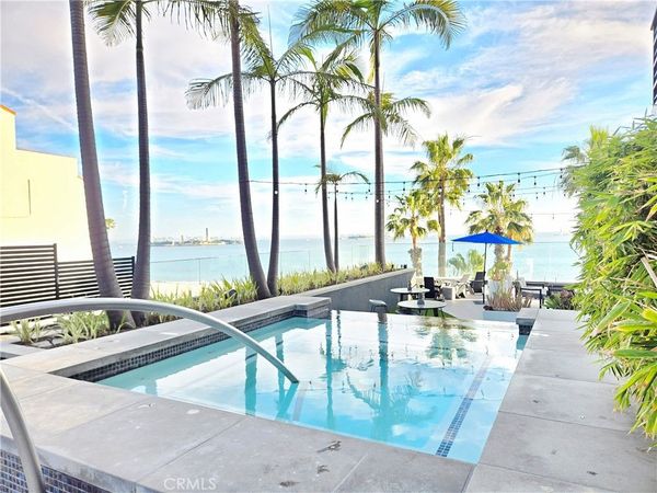 25 15th, Long Beach, CA 90802