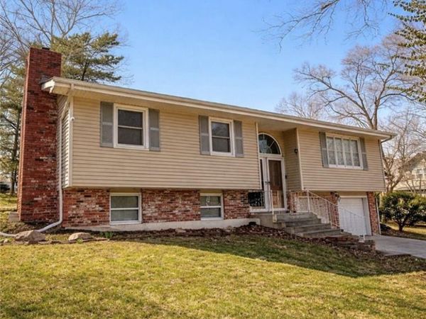 809 Acorn Street, Eudora, KS 66025