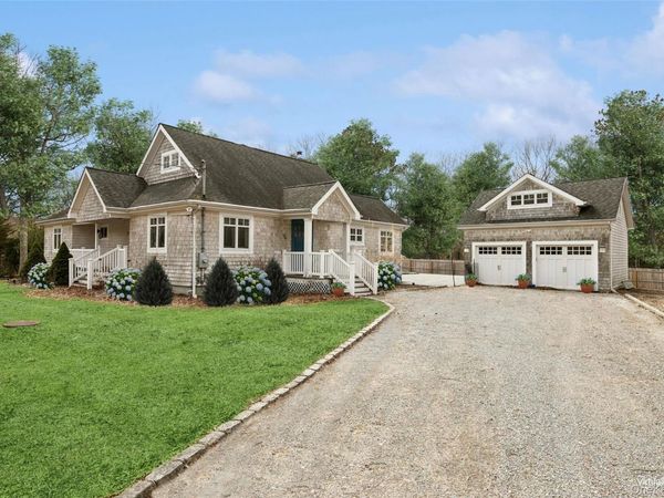 10 Foxboro Road , East Quogue, NY 11946