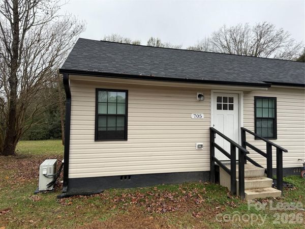 707 N Main Street , Stanley, NC 28164