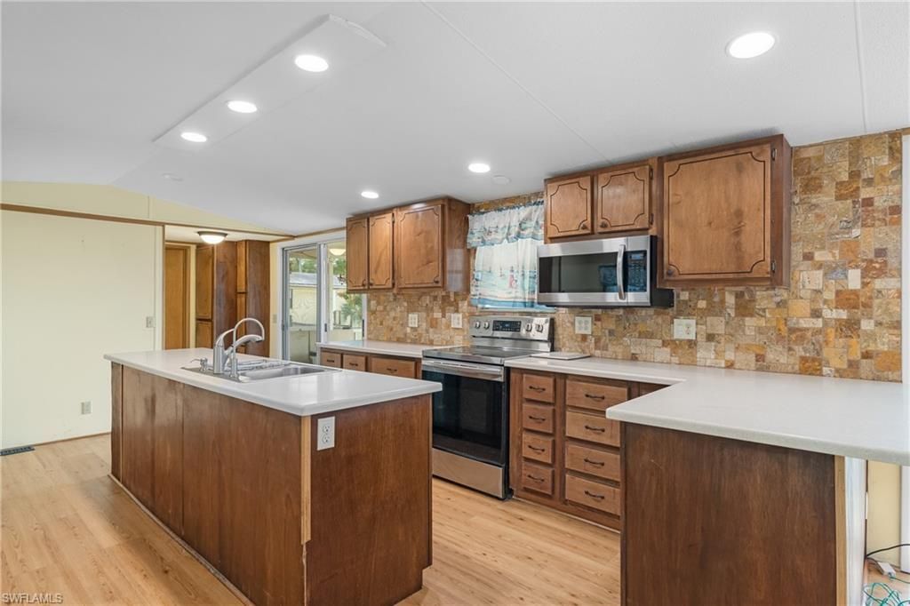 17 Spoonbill Ave , Everglades City, FL 34139 Photo