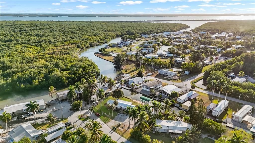 17 Spoonbill Ave , Everglades City, FL 34139 Photo