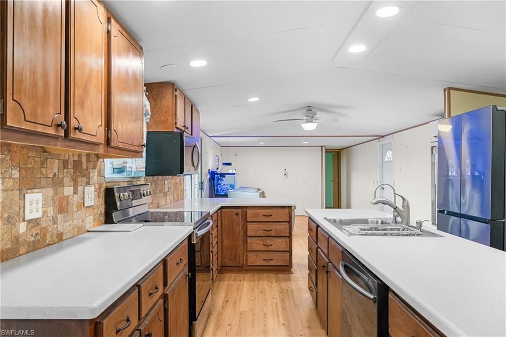 17 Spoonbill Ave , Everglades City, FL 34139 Photo