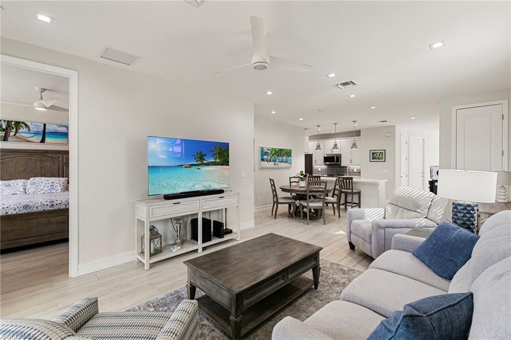 7535 Rockefeller Dr , Naples, FL 34119 Photo