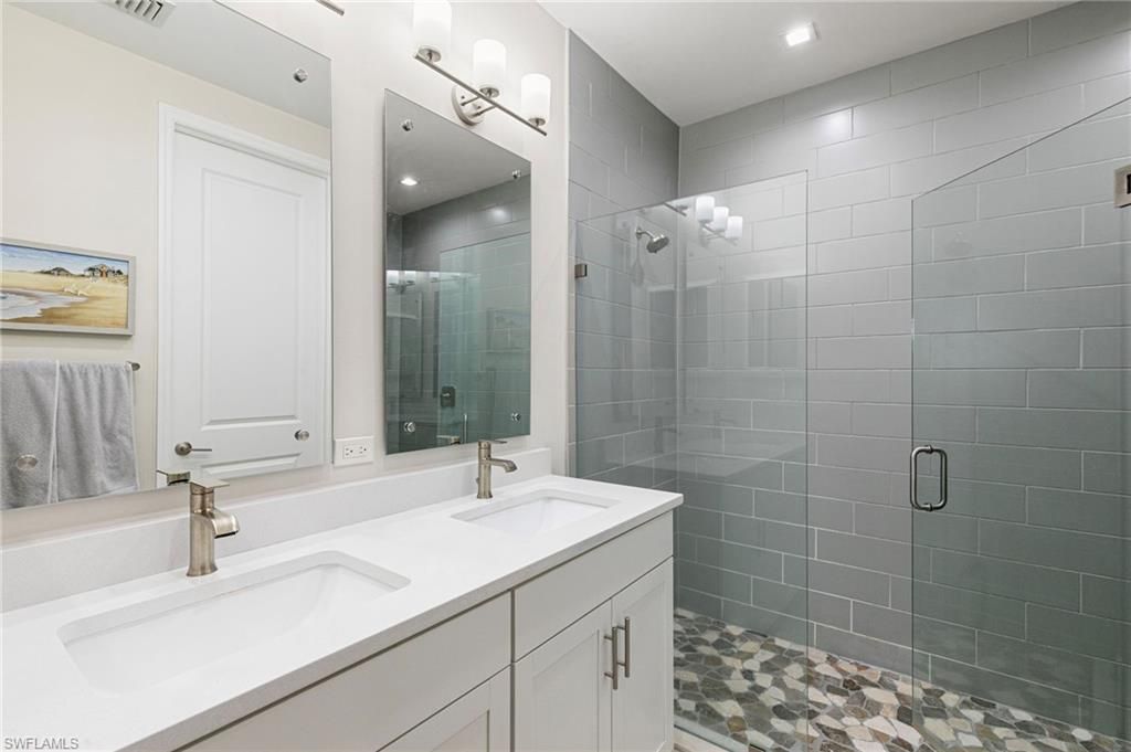 7535 Rockefeller Dr , Naples, FL 34119 Photo