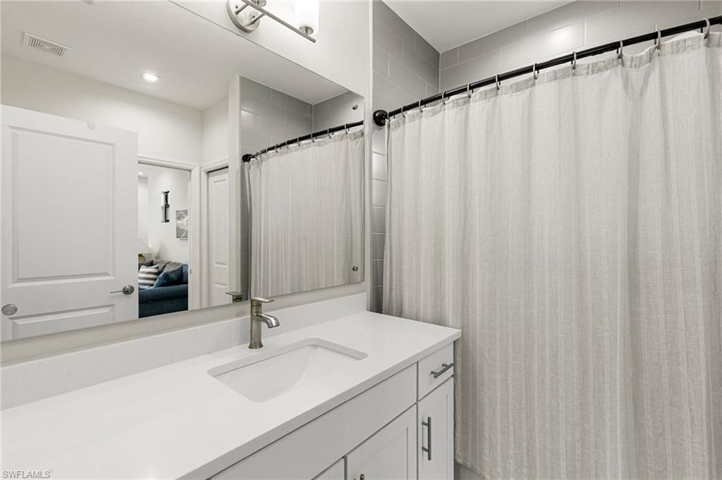 7535 Rockefeller Dr , Naples, FL 34119 Photo