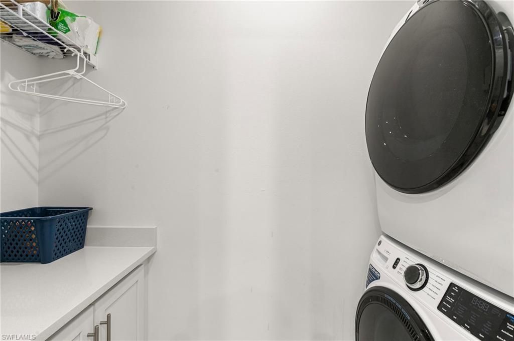 7535 Rockefeller Dr , Naples, FL 34119 Photo